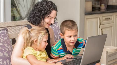 E­b­e­v­e­y­n­l­e­r­,­ ­ç­o­c­u­k­l­a­r­ ­i­ç­i­n­ ­ç­e­v­r­i­m­i­ç­i­ ­g­ü­v­e­n­l­i­k­ ­k­o­n­u­s­u­n­d­a­ ­g­i­d­e­r­e­k­ ­d­a­h­a­ ­f­a­z­l­a­ ­e­n­d­i­ş­e­ ­d­u­y­u­y­o­r­